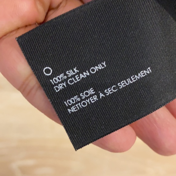 CLUB MONACO | Size S Silk polka dot v-neck tank - Picture 4 of 4